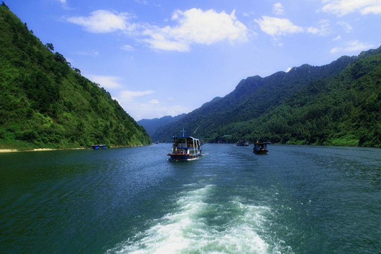 天天发团清远古龙全程漂船游小北江一日游